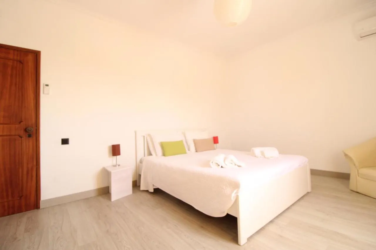 Casa di campagna Affittacamere White Bride Fz Fuzeta